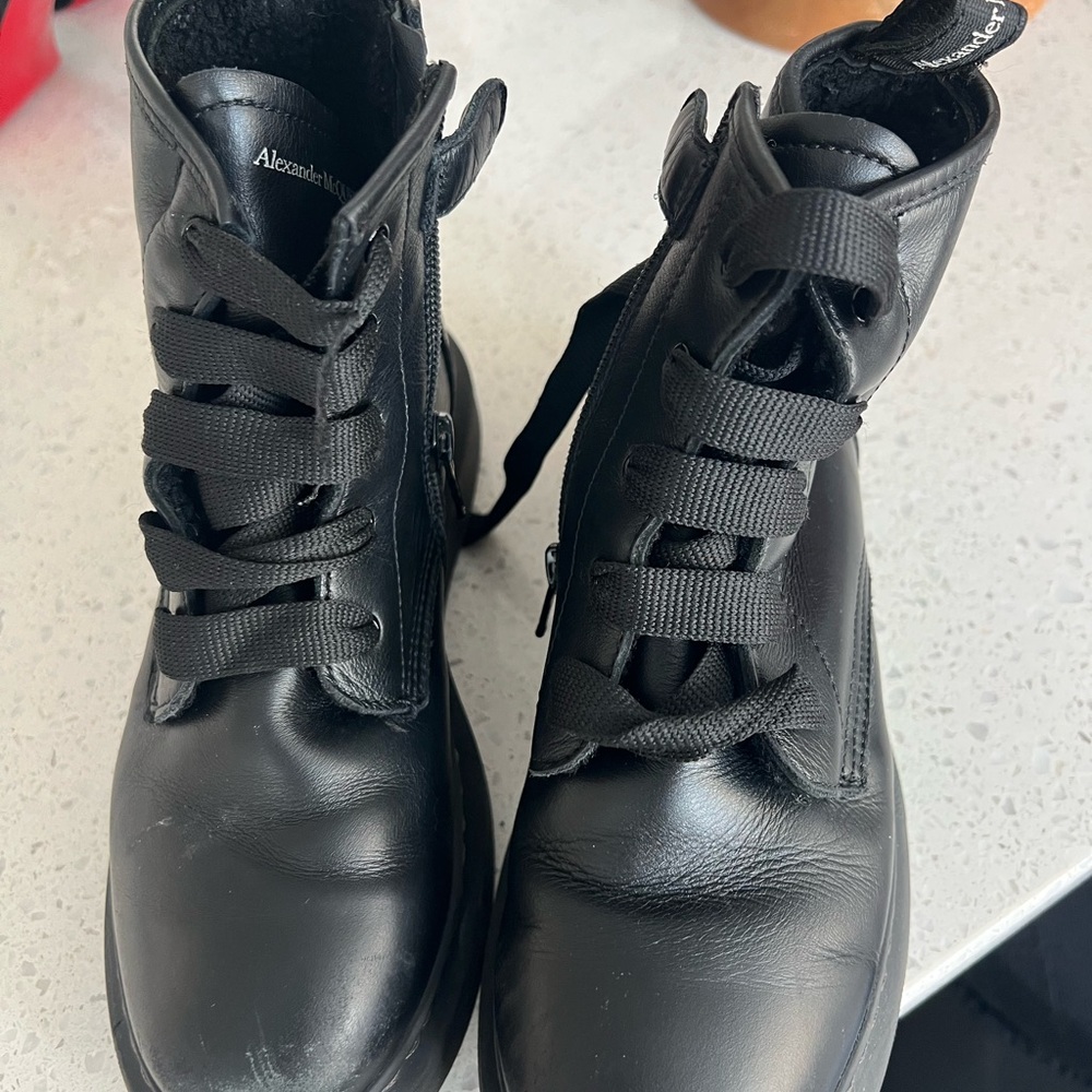 Kids Alexander McQueen Black Lace-Up Ankle Boots Size 33 kids